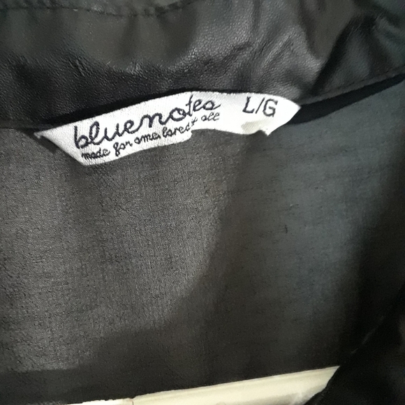 Bluenotes size large black sheer blouse - Picture 3 of 3